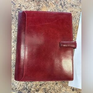 Filofax PERFECT condition. Used 2 times and changed work where not needed.